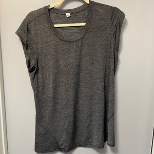 Lulu lemon sleeveless athletic shirt